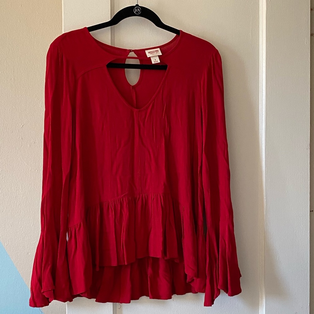 Fun and flirty red top!